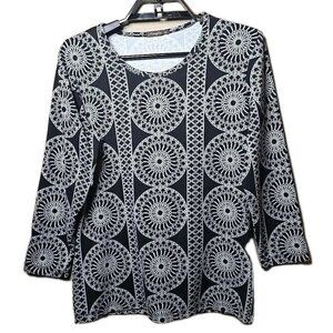 J. McLaughlin Women's Black White Top Size Medium Shirt Medallion t9